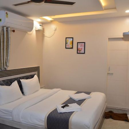 Dev Palace Chennai Bagian luar foto